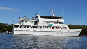 Eco Abrolhos ship