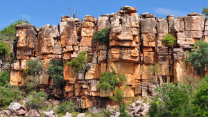 Eco Abrolhos kimberley cliffs