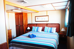 Eco Abrolhos top deck king cabin