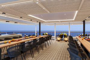 Island-Cruise-Escapes-Outdoor-Dining-and-Lounge-