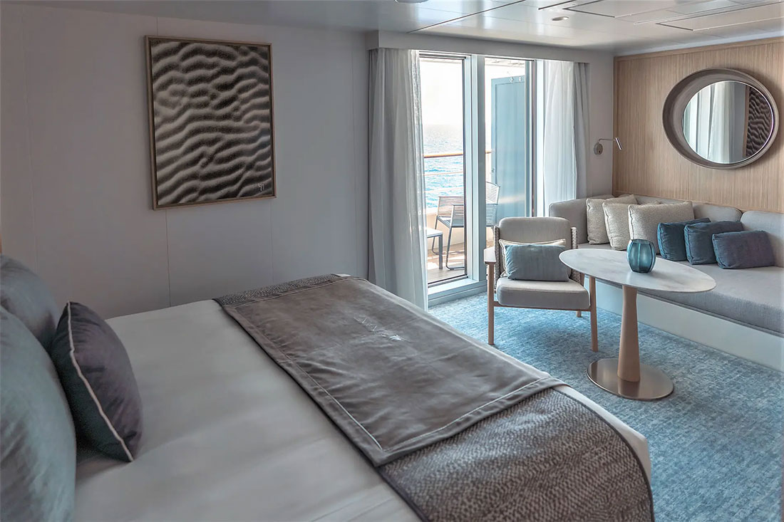 Privilege Suite Deck 6