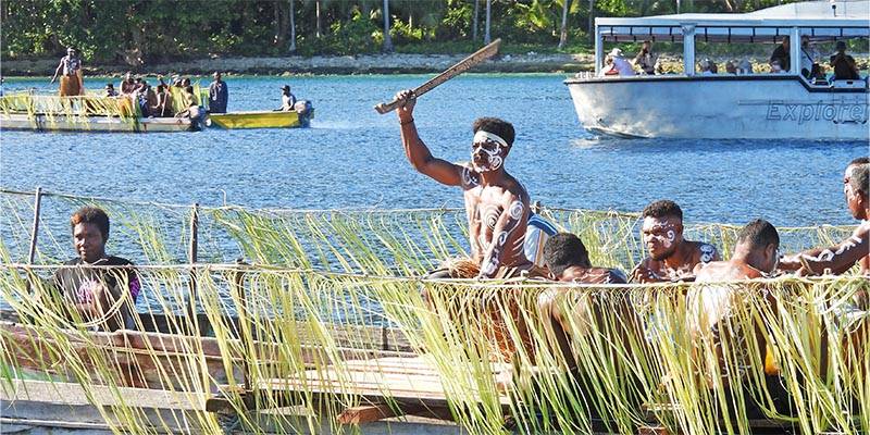 traditional PNG man with body paint